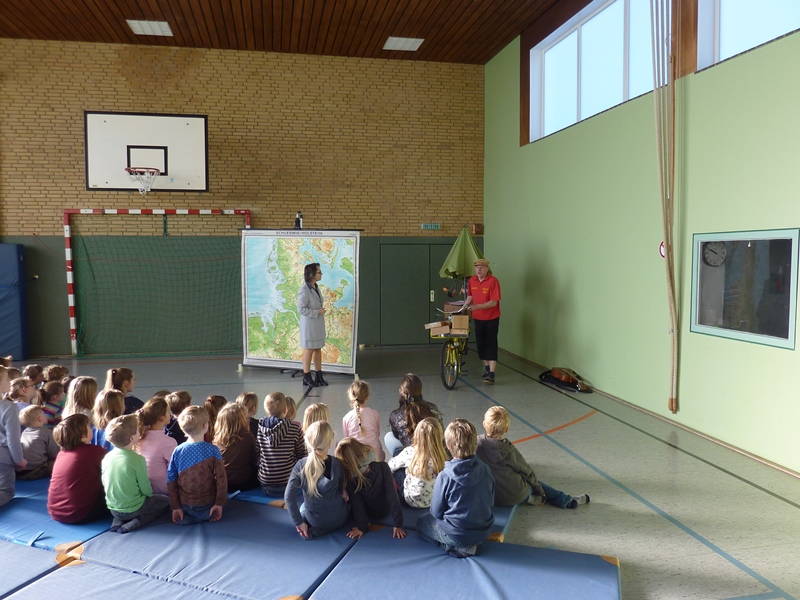 Plattdeutsches Theater In Der Grundschule Kieholm